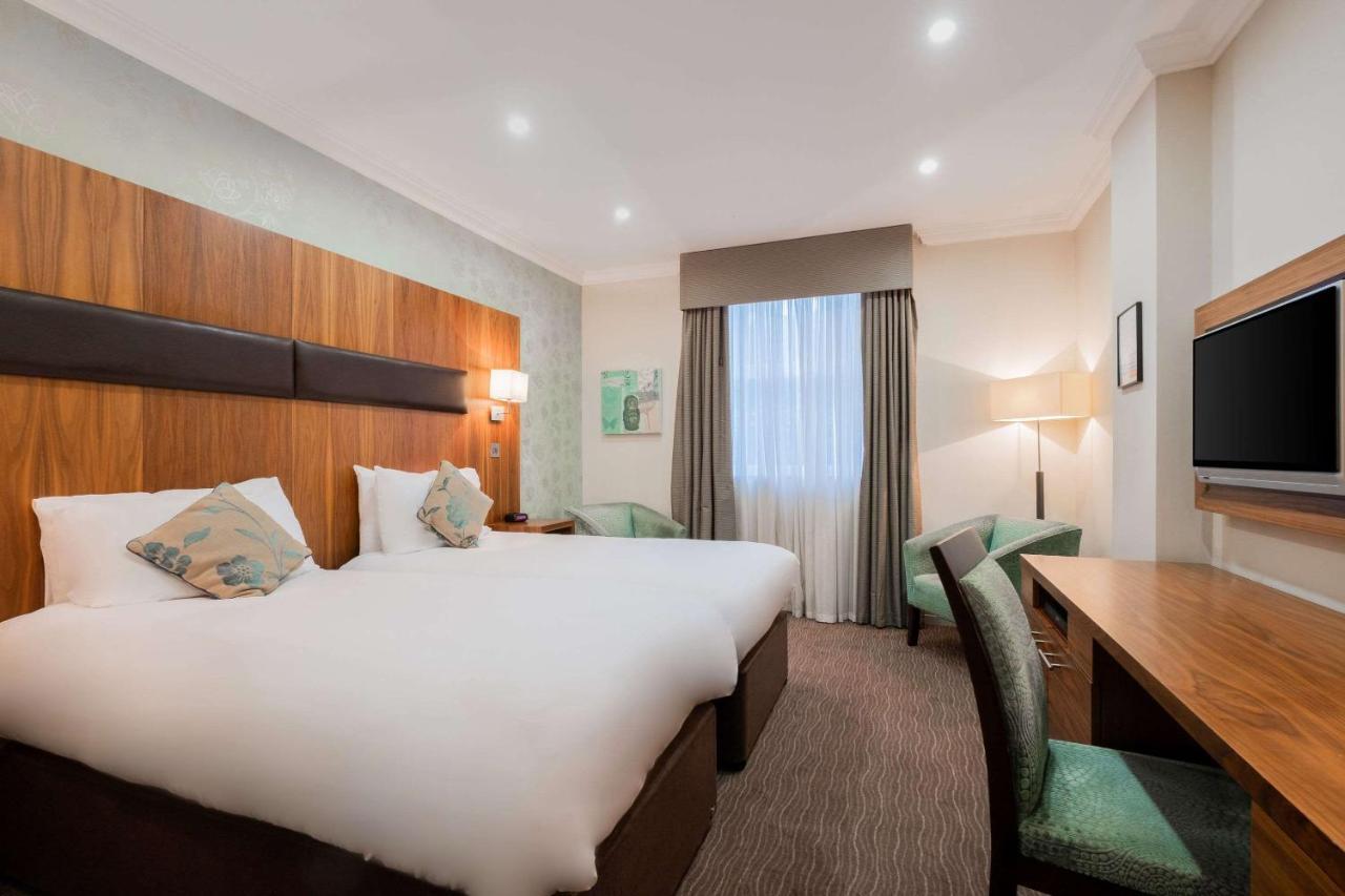 Ramada By Wyndham Cheltenham Golden Valley Luaran gambar