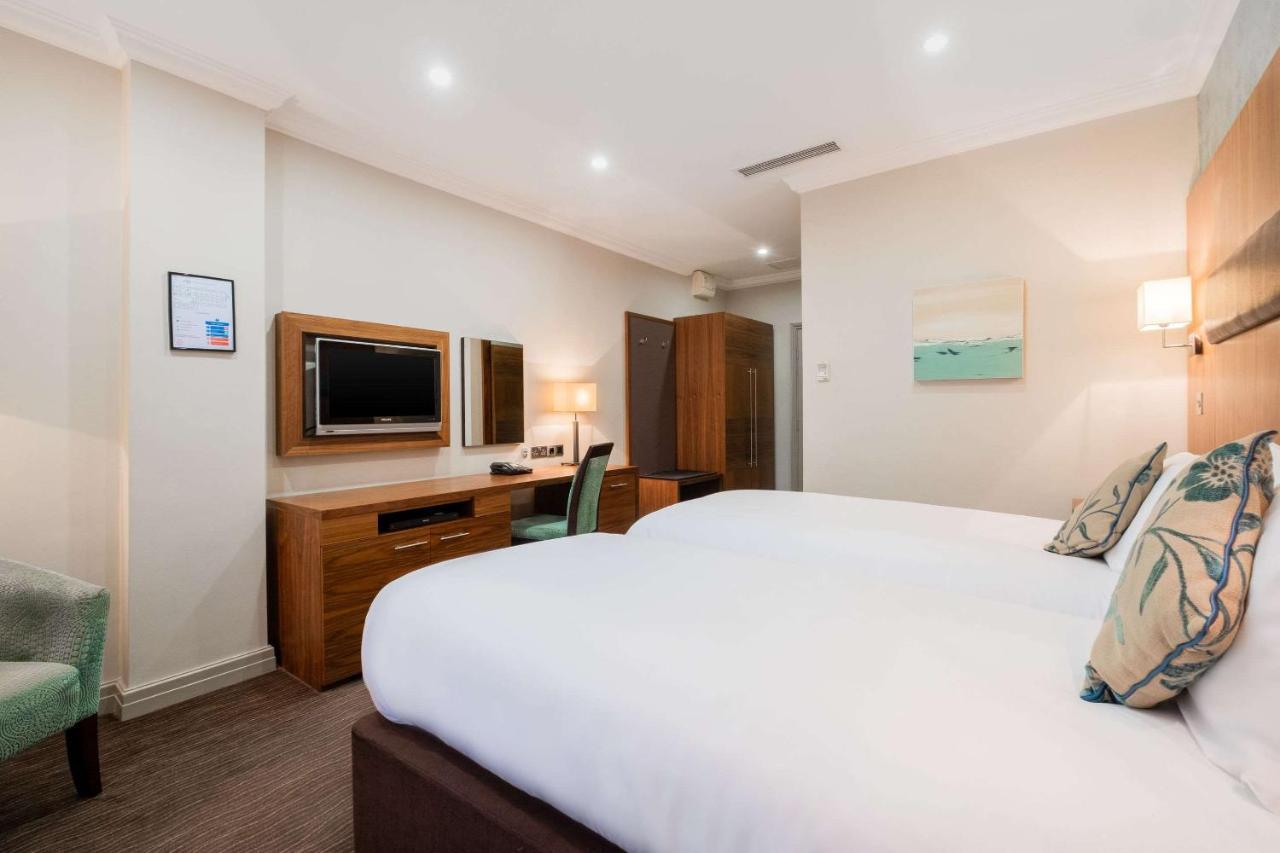 Ramada By Wyndham Cheltenham Golden Valley Luaran gambar