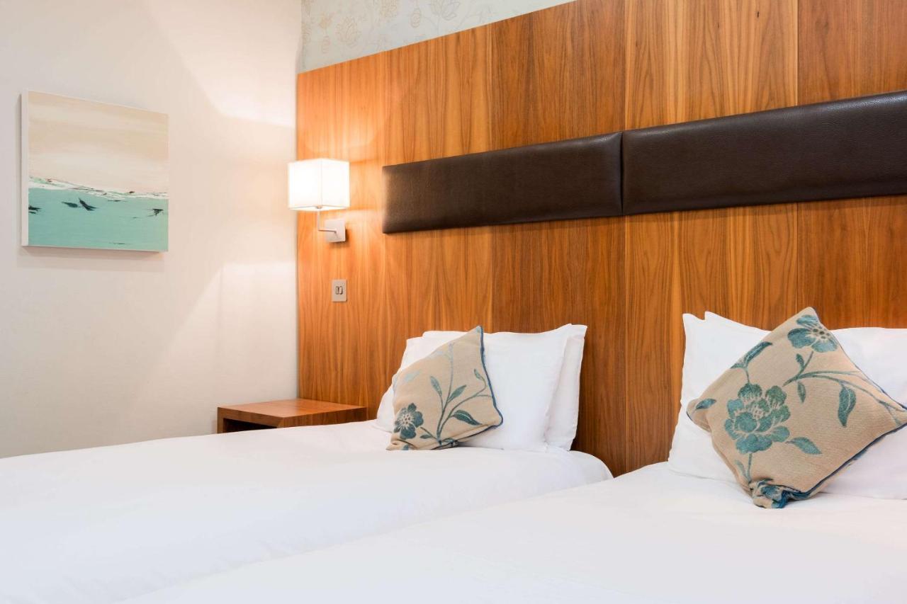Ramada By Wyndham Cheltenham Golden Valley Luaran gambar