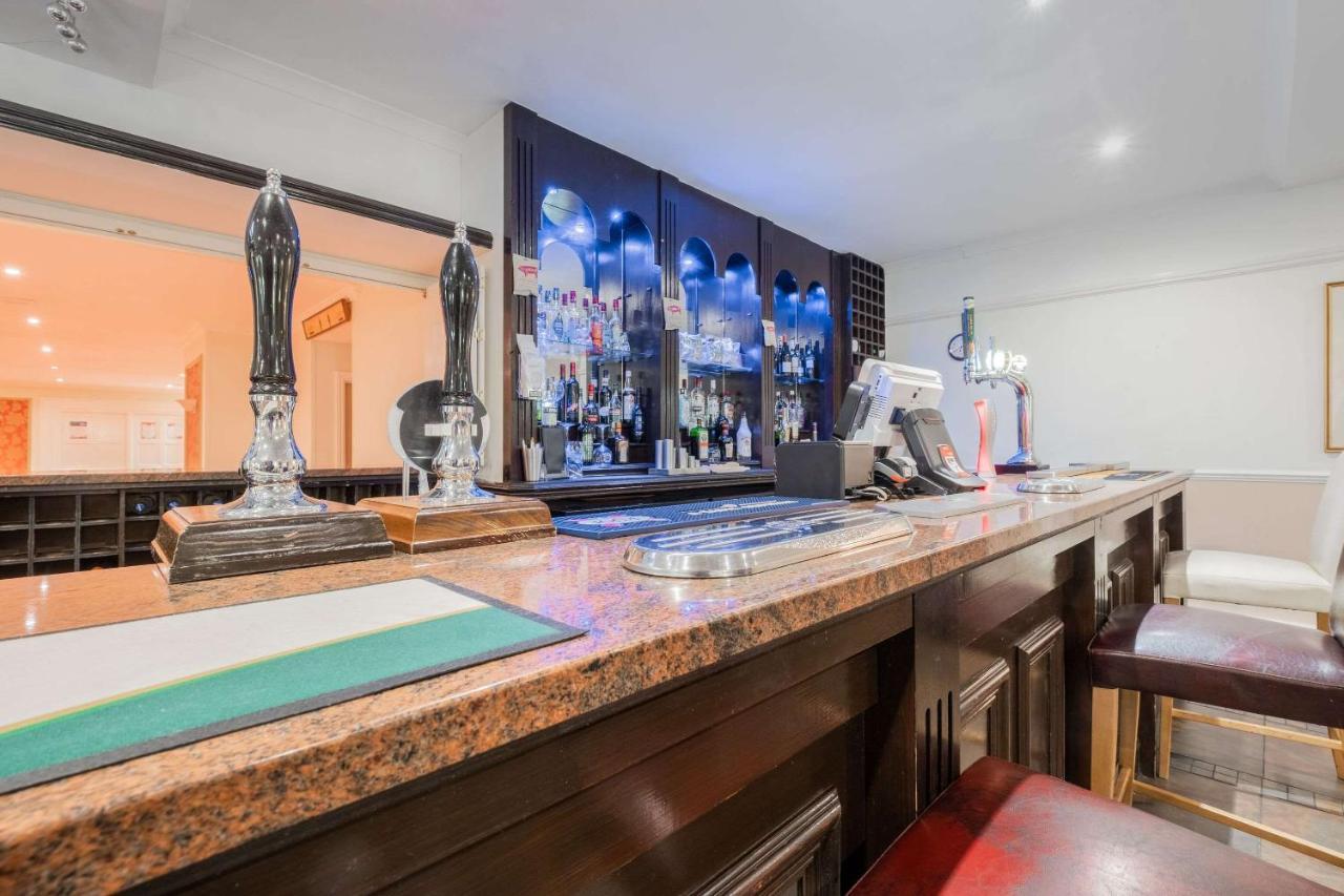 Ramada By Wyndham Cheltenham Golden Valley Luaran gambar
