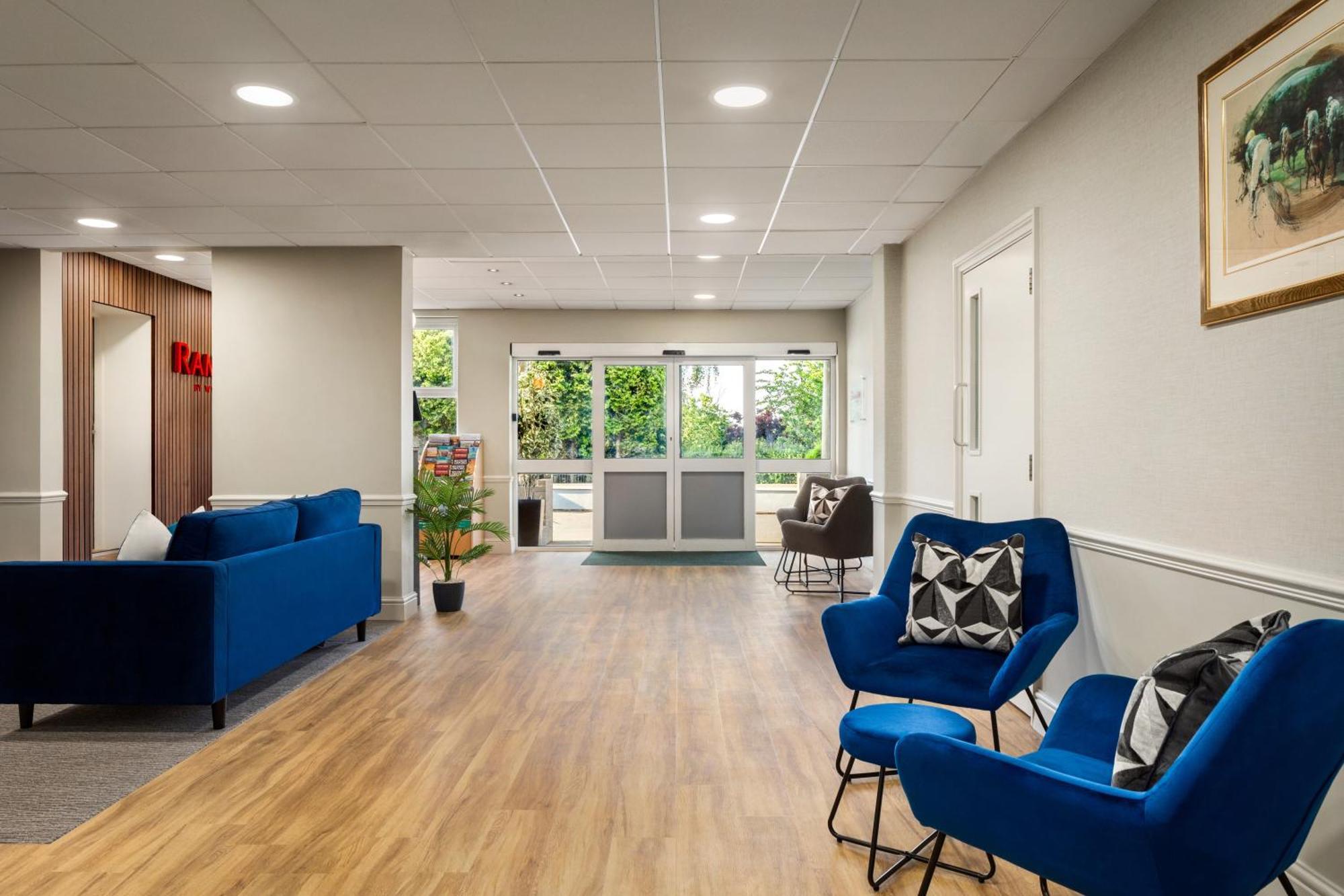 Ramada By Wyndham Cheltenham Golden Valley Luaran gambar