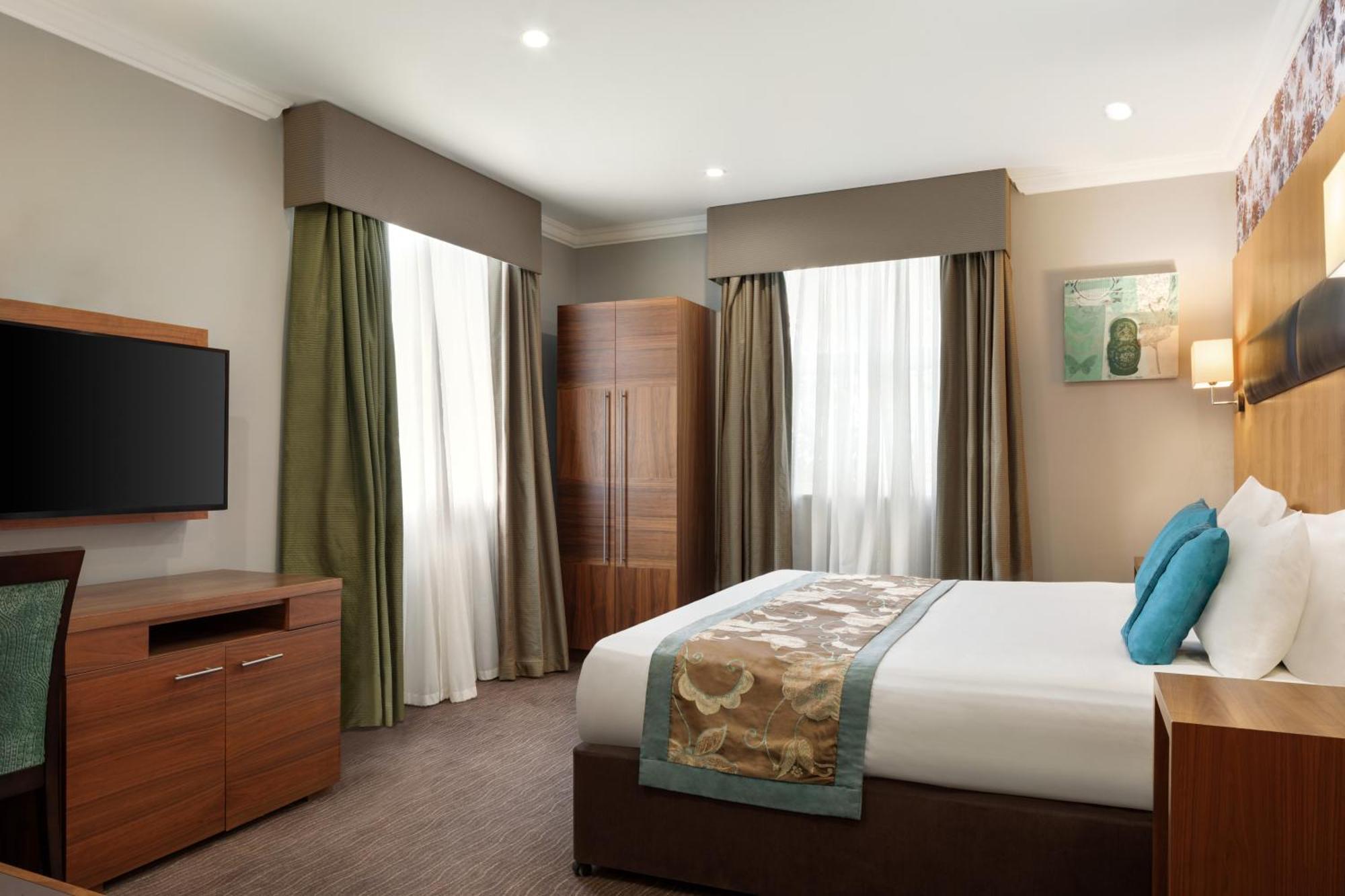 Ramada By Wyndham Cheltenham Golden Valley Luaran gambar