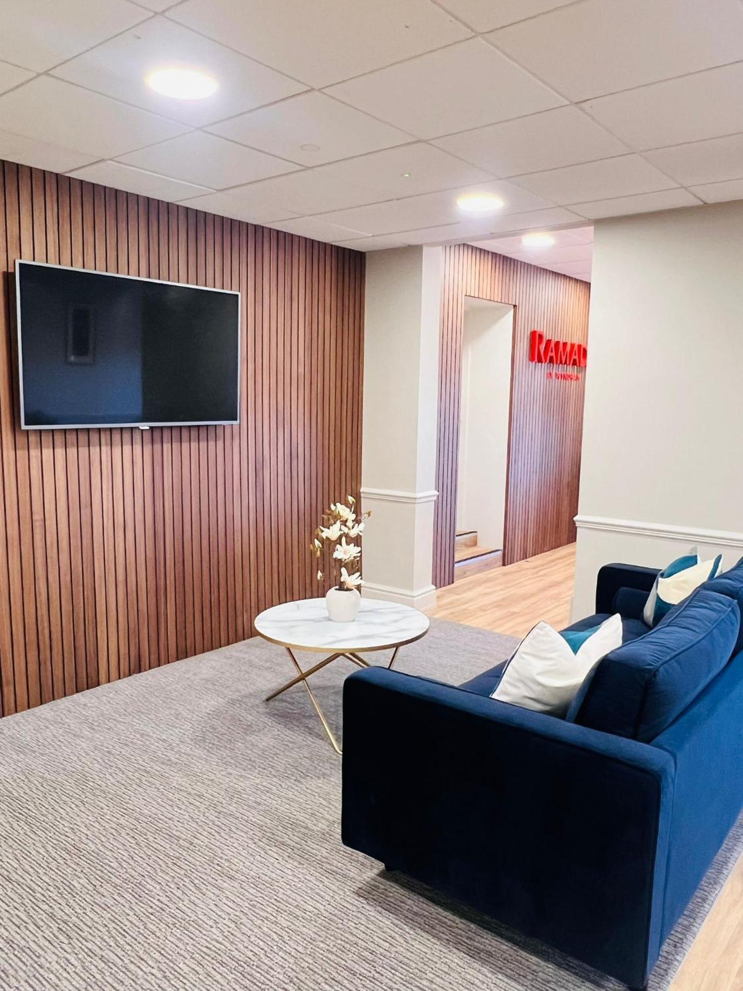 Ramada By Wyndham Cheltenham Golden Valley Luaran gambar